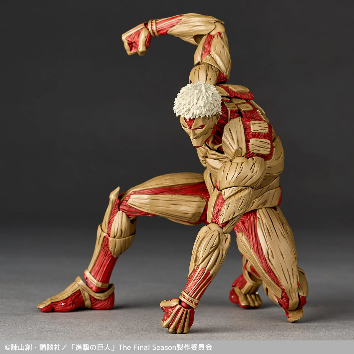Revoltech Amazing Yamaguchi Attack on Titan Armor Titan