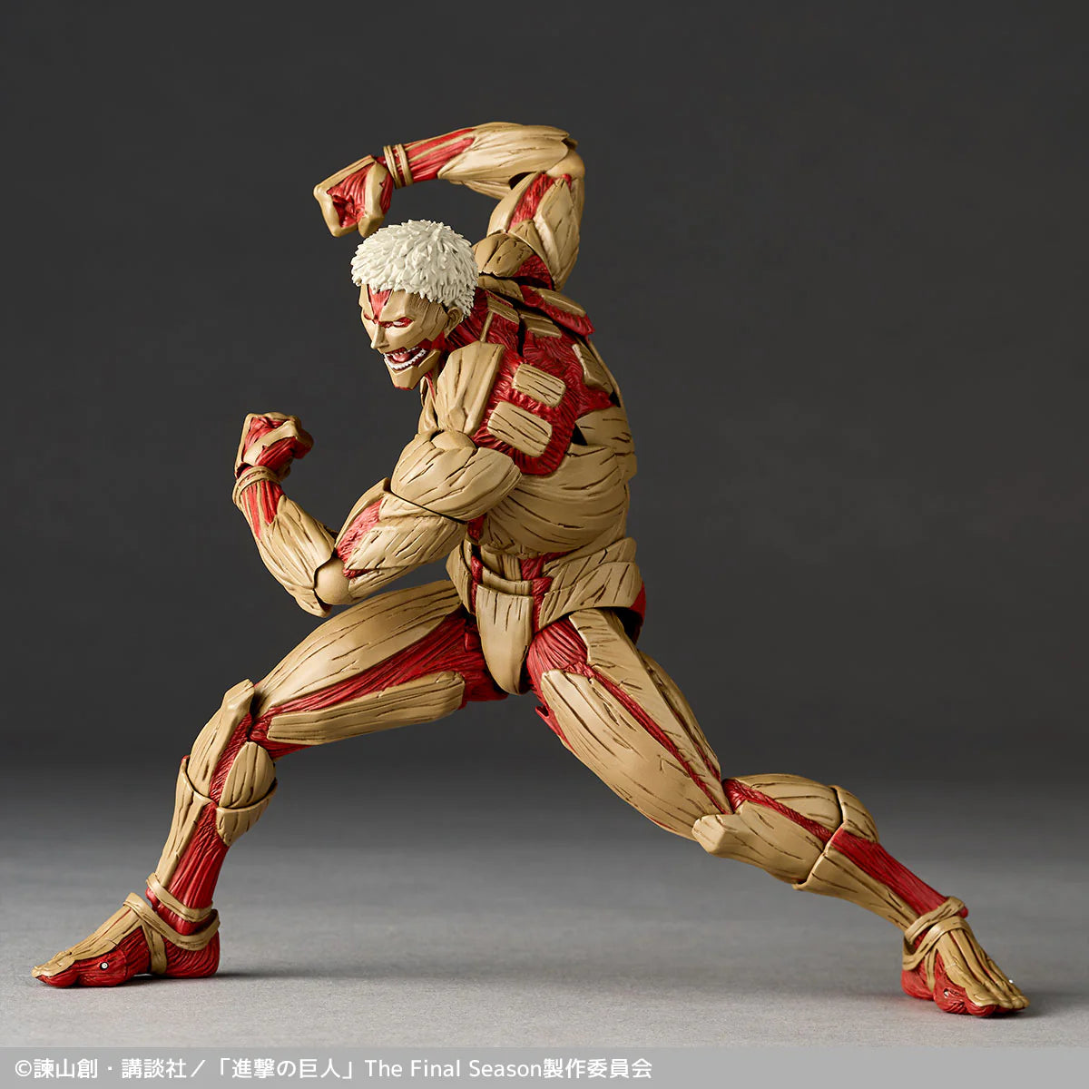 Revoltech Amazing Yamaguchi Attack on Titan Armor Titan