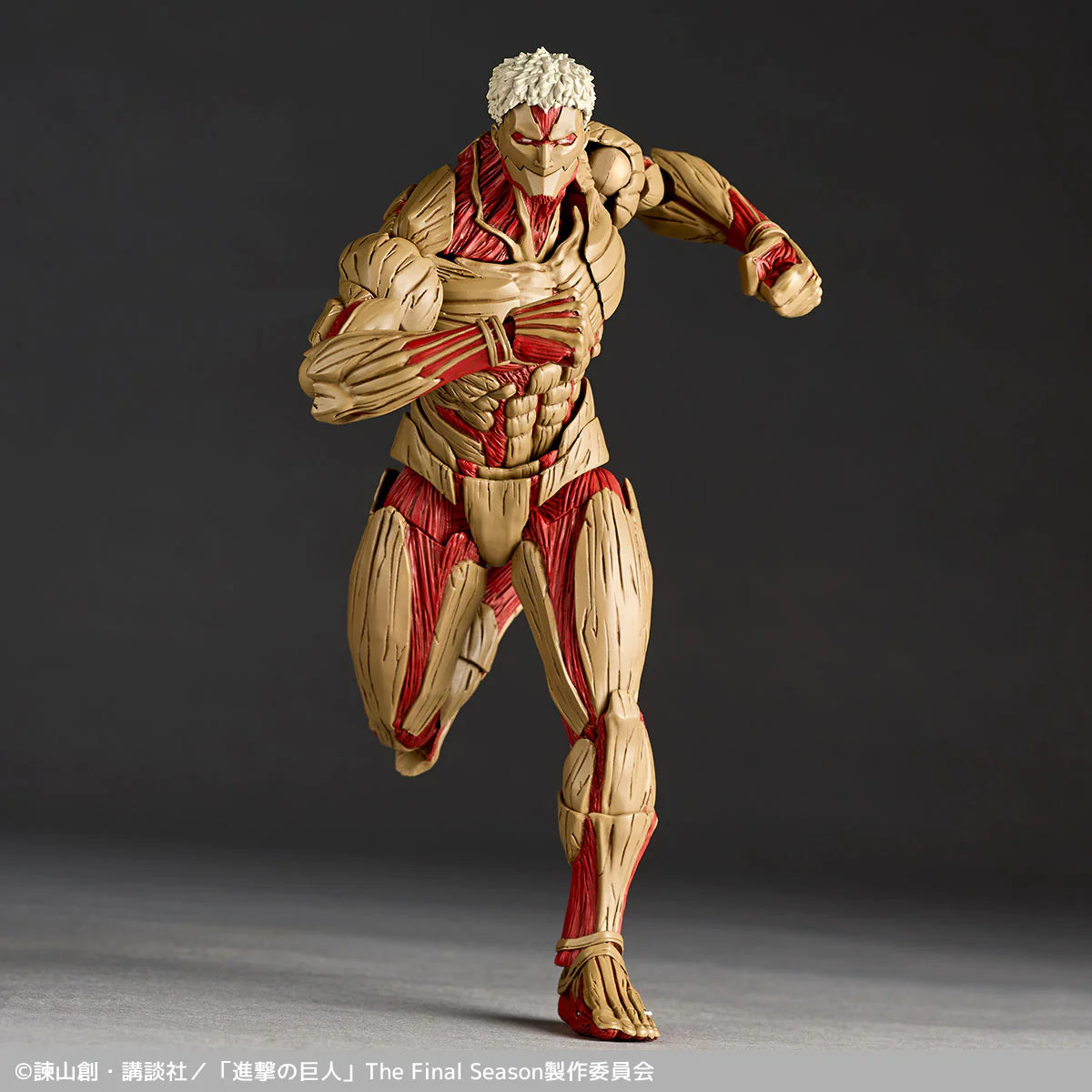 Revoltech Amazing Yamaguchi Attack on Titan Armor Titan