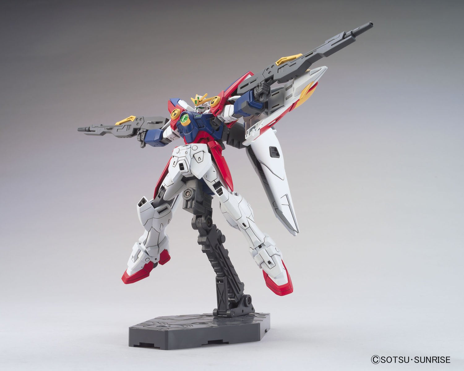 Bandai - HG 1/144 Wing Gundam Zero Model