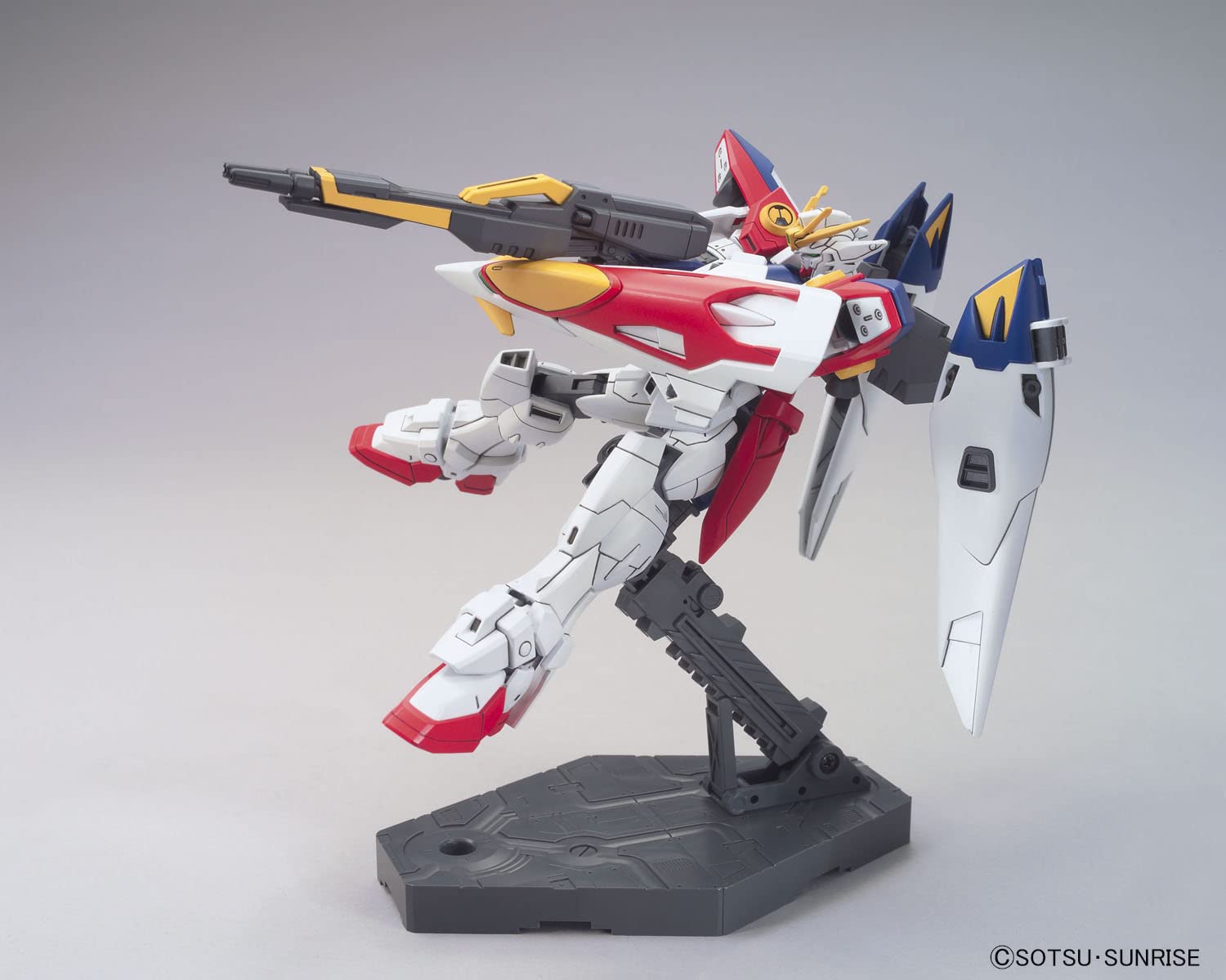 Bandai - HG 1/144 Wing Gundam Zero Model