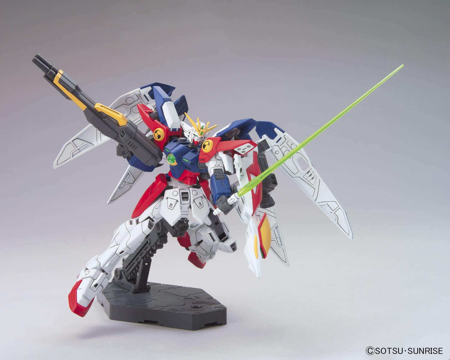 Bandai - HG 1/144 Wing Gundam Zero Model