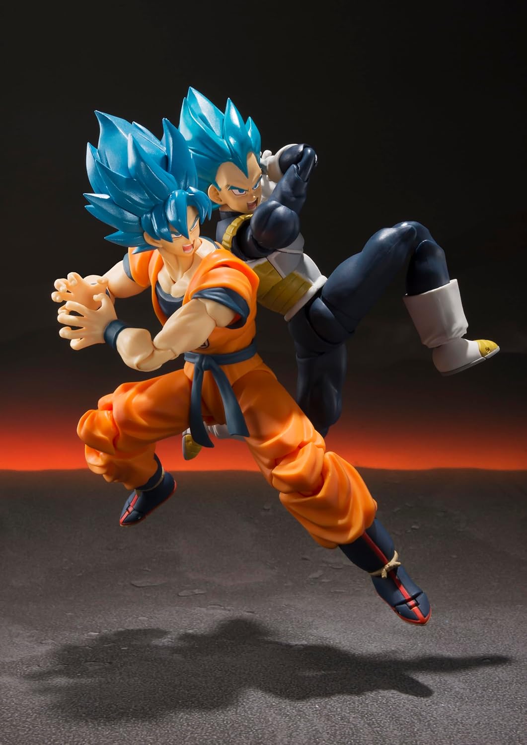 [In-Stock] S.H.Figuarts Super Saiyan God Super Saiyan Goku