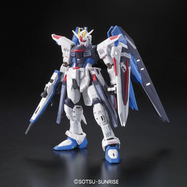 Bandai - RG 1/144 ZGMF-X10A Freedom