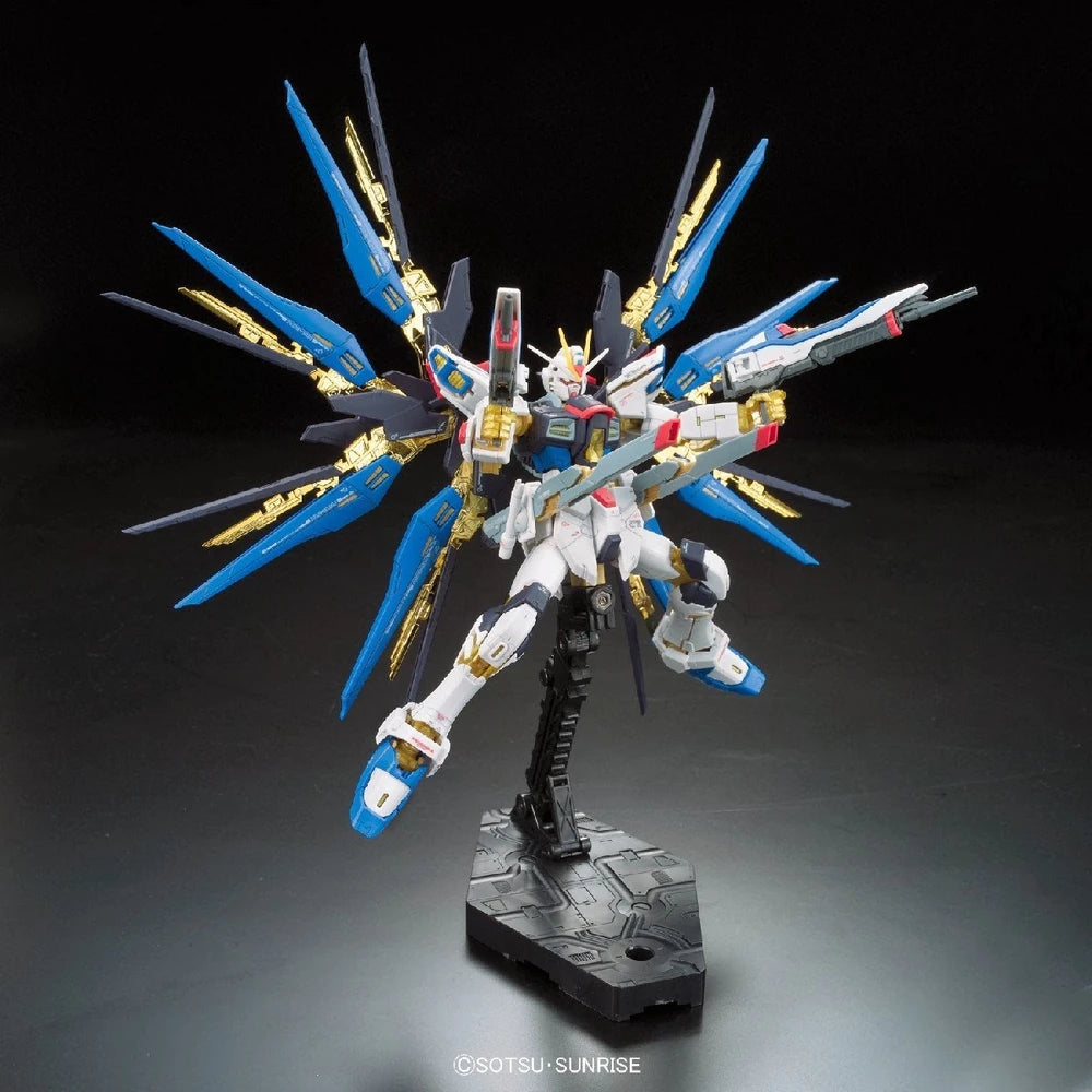 Bandai RG 1/144 Strike Freedom Gundam model kit (ZGMF-X20A)