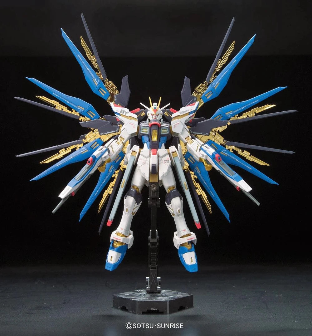 Bandai RG 1/144 Strike Freedom Gundam model kit (ZGMF-X20A)