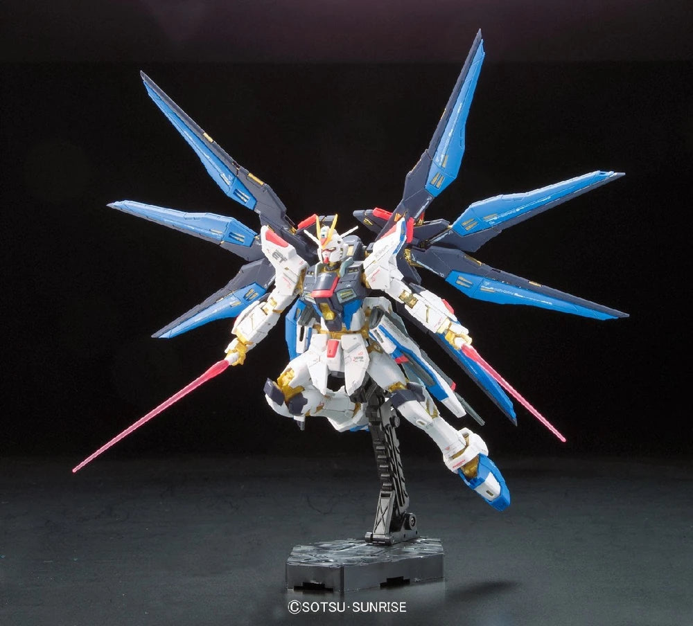 Bandai RG 1/144 Strike Freedom Gundam model kit (ZGMF-X20A)