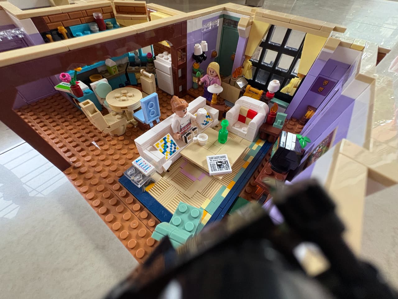 MOC Set No. 10292 The Friends Apartments (Total Pieces - 2048)