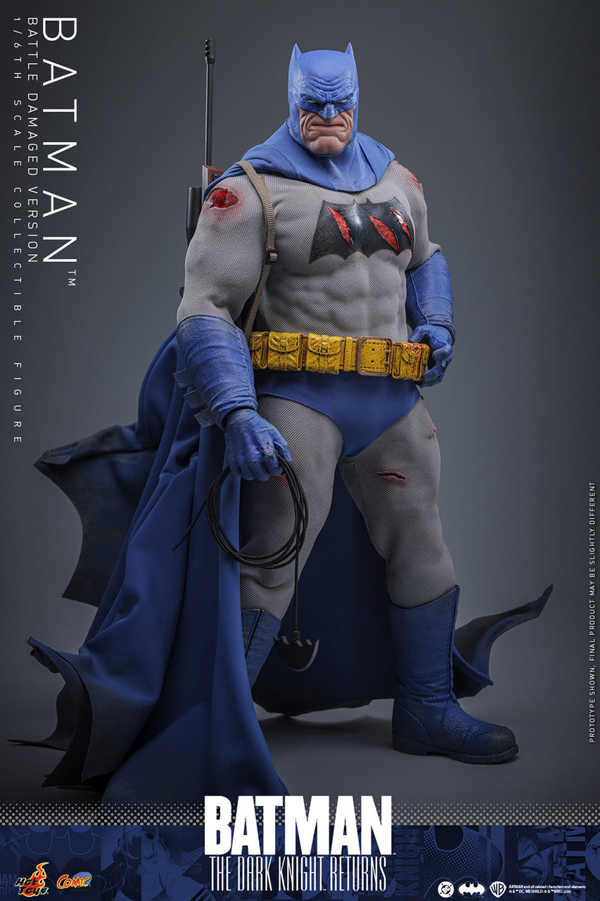 Hot Toys 1/6 Batman (Battle Damaged Version)
